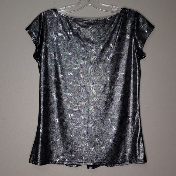 8 | Bianca Nygård | Twisted Chest Sleeveless Blouse - Picture 3 of 6